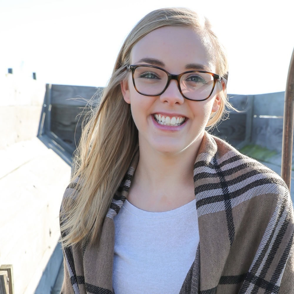 Meet your Posher, Alyssa